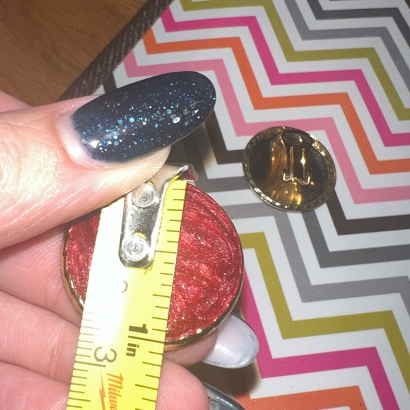 Lovely Vintage Dark Pink Maroon Round Clip On Earrings - Picture 4 of 5